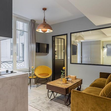 Fabulous Grey Apartment Paris Exterior foto