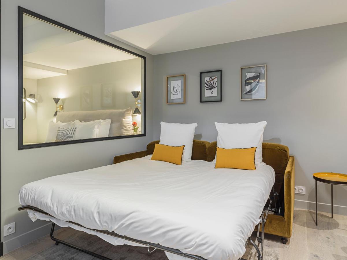 Fabulous Grey Apartment Paris Exterior foto