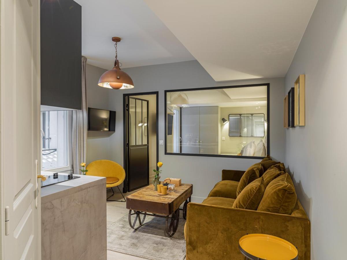 Fabulous Grey Apartment Paris Exterior foto